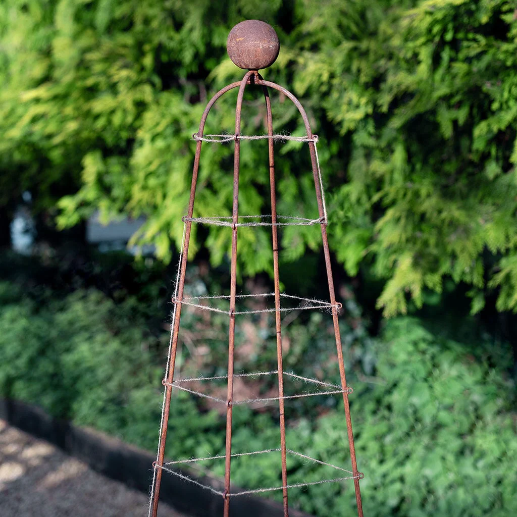 Elegance Jute Strung Obelisk - Image 3