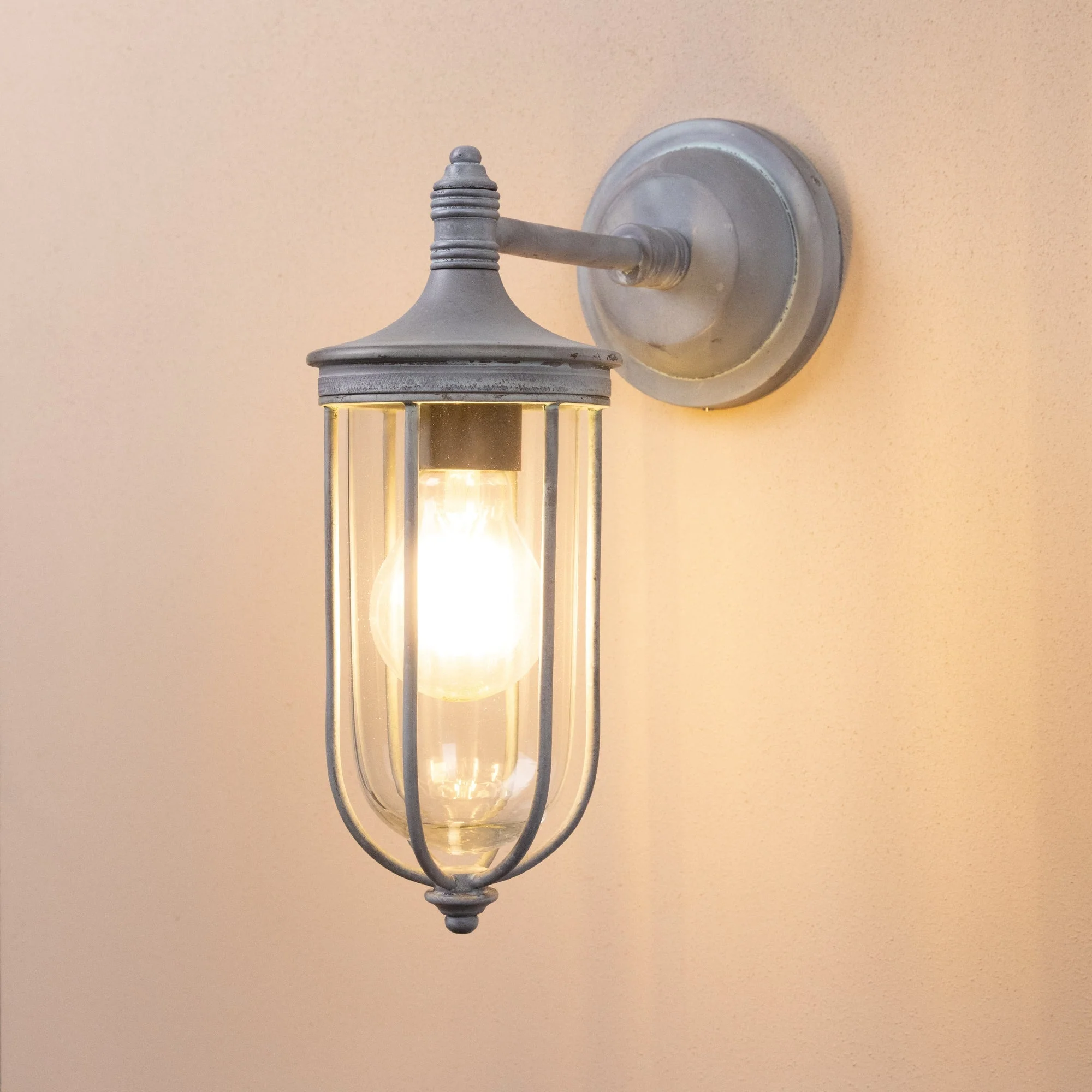 Hampstead Outdoor Wall Lamp | Old Iron - Image 4